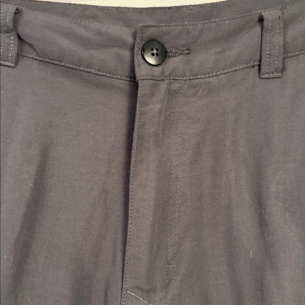 REI men’s pants 38x34 green khaki color